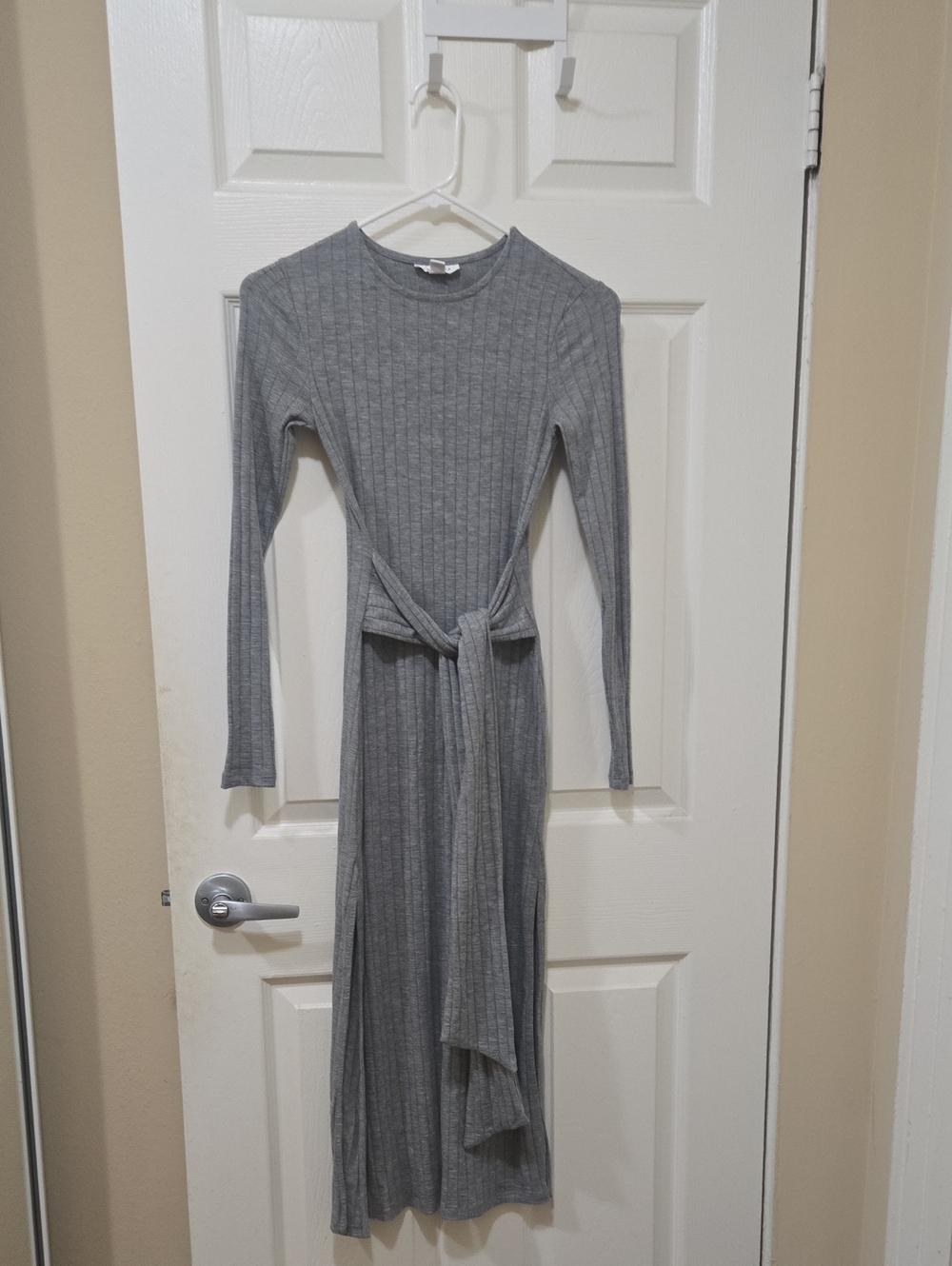 Topshop Ribbed Long-Sleeve Maxi Dress with Tie Waist - Gray